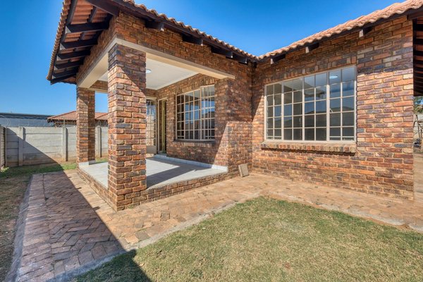 Create your own solar dehydrator: effortless uk garden harvest preservation guide